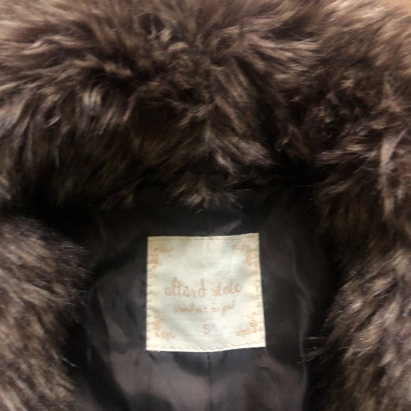 Faux fur vest - Picture 2 of 4